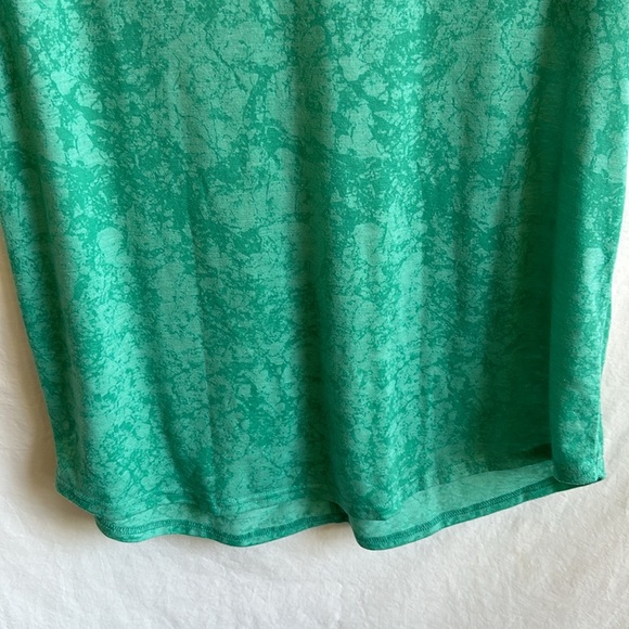 Tek Gear lightweight green V-neck tee, size XL - Picture 3 of 6